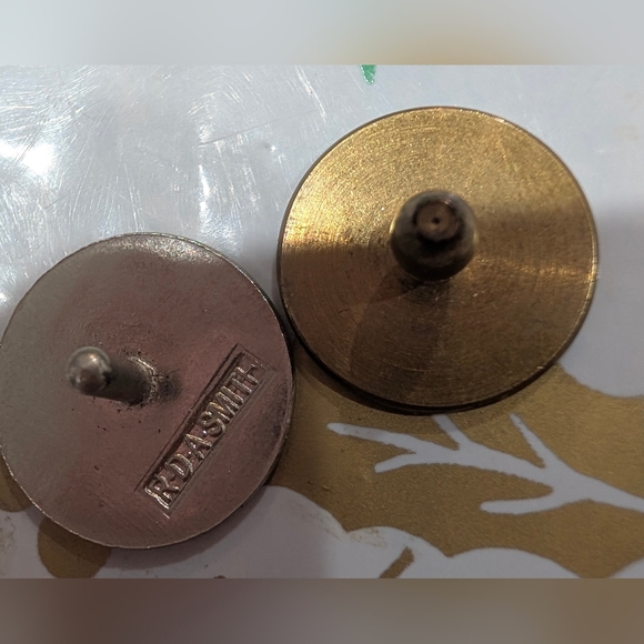 Golf Course and Umbrella Pin Set - Picture 2 of 2